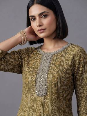 women ethnic motifs printed regular mirror work kurta with trousers & with dupatta 2