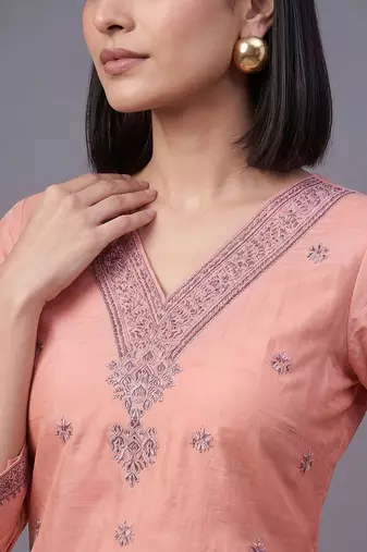 women ethnic motifs embroidered regular thread work kurta with trousers & with dupatta