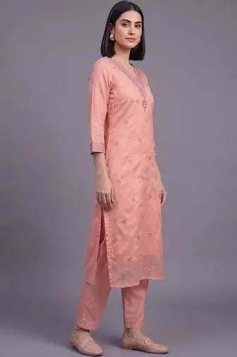 women ethnic motifs embroidered regular thread work kurta with trousers & with dupatta