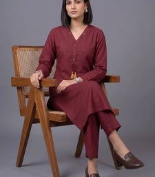 women regular kurta with trousers