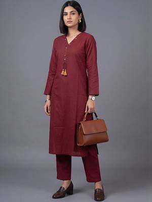 women regular kurta with trousers 1