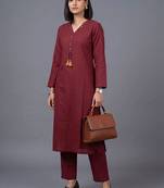 women regular kurta with trousers