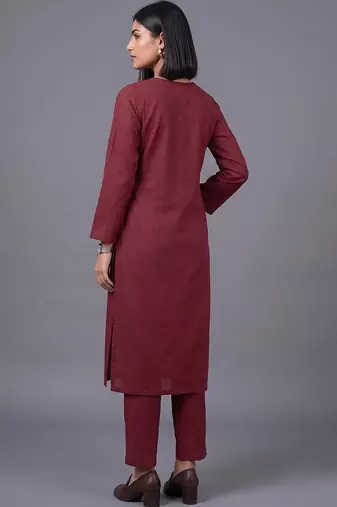 women regular kurta with trousers