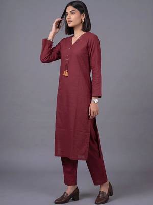 women regular kurta with trousers 4