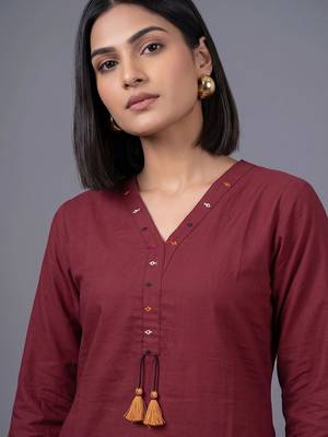 women regular kurta with trousers 7