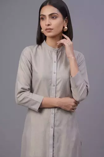 women regular kurta with palazzos