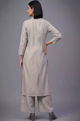 women regular kurta with palazzos