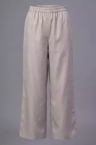women regular kurta with palazzos