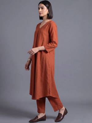 women regular kurta with trousers 4