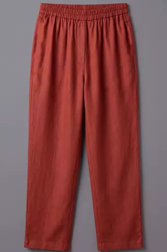 women regular kurta with trousers