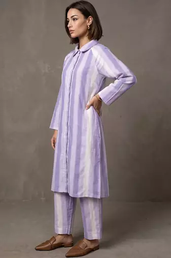 women striped regular cotton kurta with trousers
