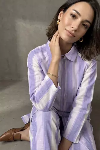 women striped regular cotton kurta with trousers