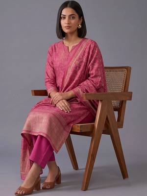 women ethnic motifs printed regular chanderi silk kurta with trousers & dupatta 7