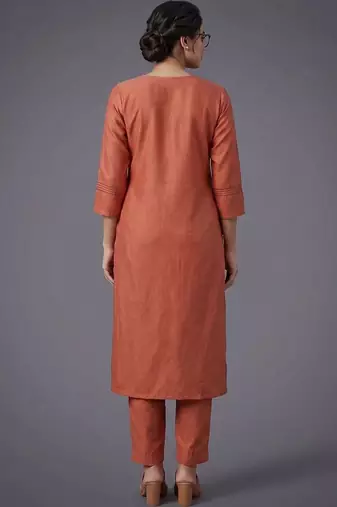 women ethnic motifs embroidered regular thread work kurta with trousers