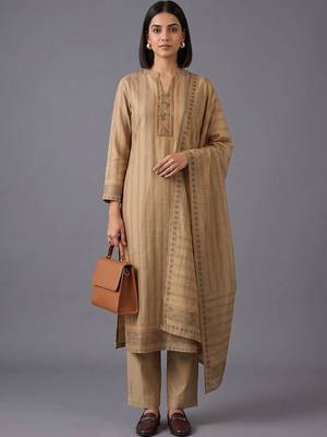 women striped regular chanderi silk kurta with trousers & with dupatta 1