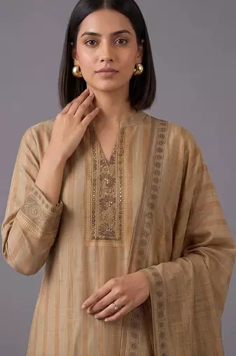 women striped regular chanderi silk kurta with trousers & with dupatta