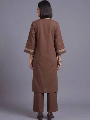 women ethnic motifs embroidered regular thread work kurta with palazzos 2