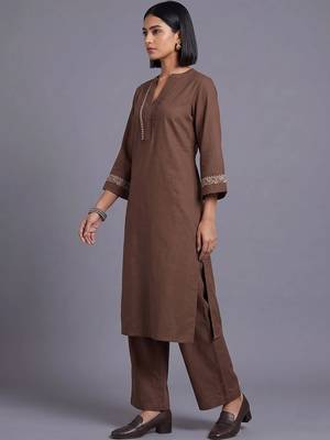 women ethnic motifs embroidered regular thread work kurta with palazzos 4