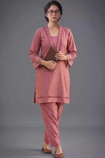 women ethnic motifs embroidered regular thread work kurta with trousers