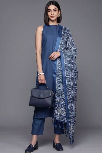 women ethnic motifs regular cotton kurta with trousers & with dupatta