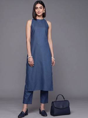 women ethnic motifs regular cotton kurta with trousers & with dupatta 3