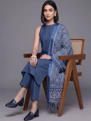 women ethnic motifs regular cotton kurta with trousers & with dupatta 6