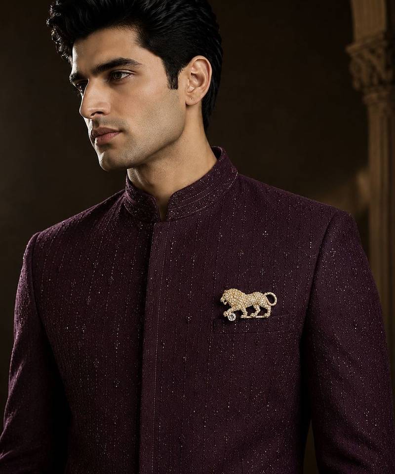 Gold plated zircon lion motif brooch