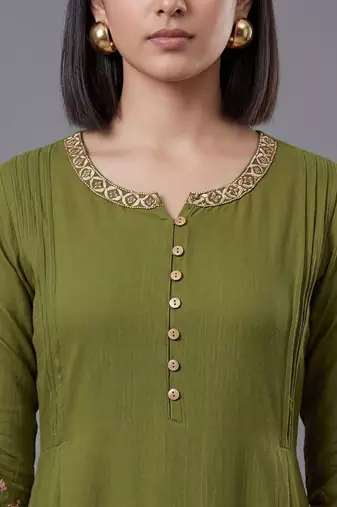 women ethnic motifs embroidered regular thread work kurta with trousers