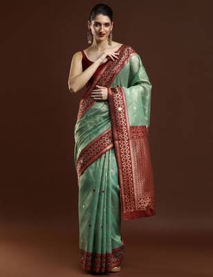 green woven design zari banarasi saree 1