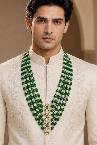 Gold plated layered green beaded pearl kundan mala necklace