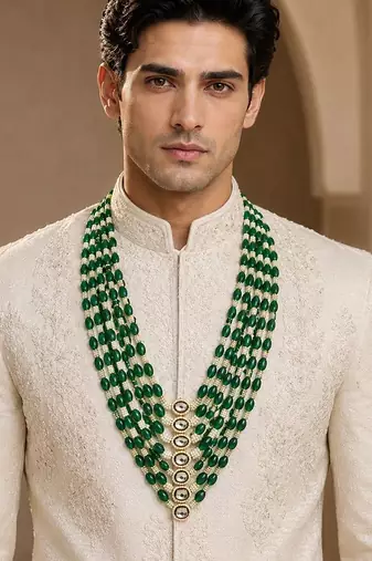 Gold plated layered green beaded pearl kundan mala necklace