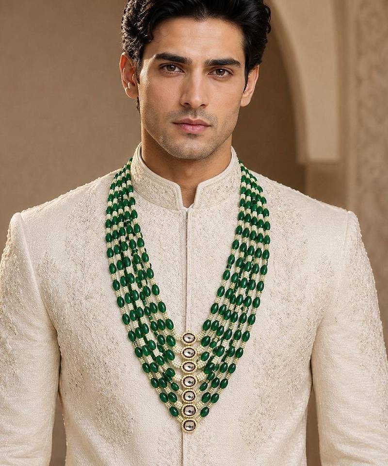 Gold plated layered green beaded pearl kundan mala necklace