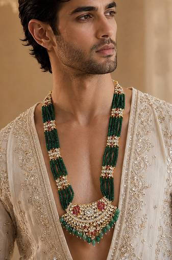Emerald green beaded kundan statement necklace
