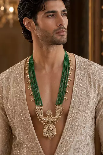 Green beaded kundan pendant necklace
