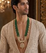 Green beaded kundan pendant necklace