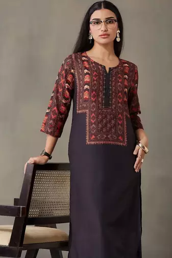 women ethnic motifs printed regular kurta with trousers