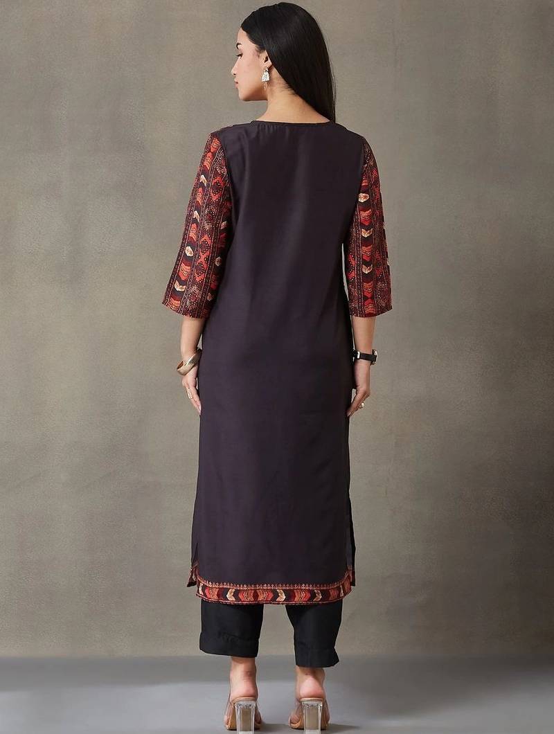 women ethnic motifs printed regular kurta with trousers