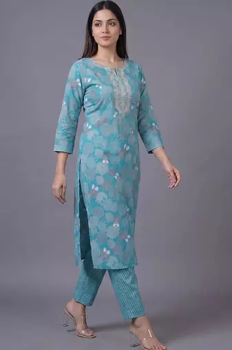 women ethnic motifs printed regular thread work cotton kurta with trousers & with dupatta