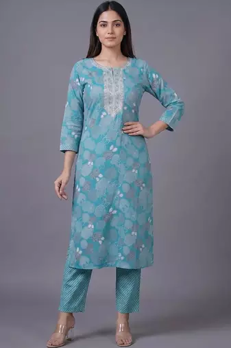 women ethnic motifs printed regular thread work cotton kurta with trousers & with dupatta