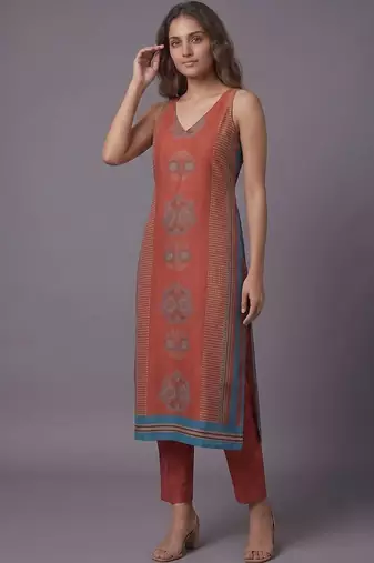 women ethnic motifs printed regular kurta with trousers
