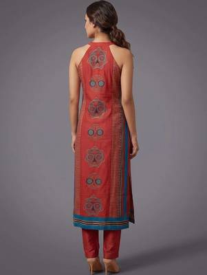 women ethnic motifs printed regular kurta with trousers 7