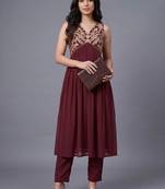 women ethnic motifs embroidered empire thread work kurta with trousers