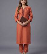 women ethnic motifs embroidered regular thread work kurta with trousers