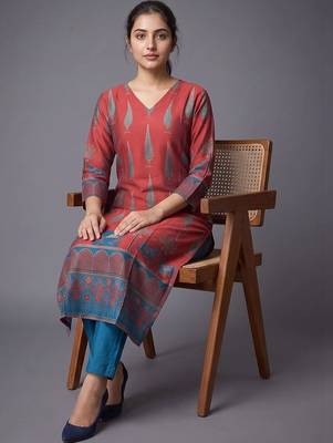 women ethnic motifs printed regular chanderi silk kurta with trousers 3