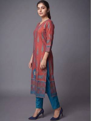 women ethnic motifs printed regular chanderi silk kurta with trousers 4
