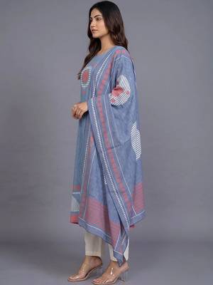 women printed regular kurta with trousers & with dupatta 2