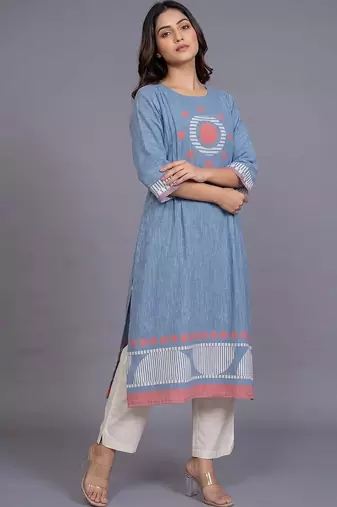 women printed regular kurta with trousers & with dupatta
