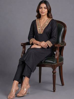 women ethnic motifs embroidered regular mirror work kurta with trousers & with dupatta 4