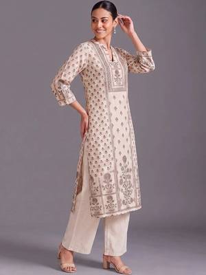 women ethnic motifs printed regular kurta with palazzos 2