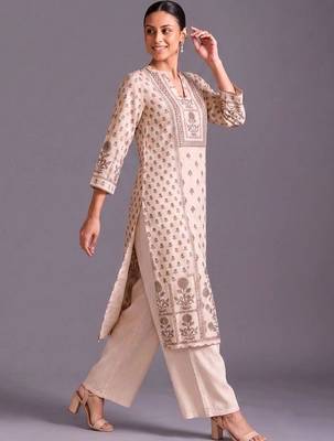 women ethnic motifs printed regular kurta with palazzos 5